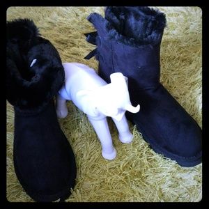 NWT SNOW BOOTS